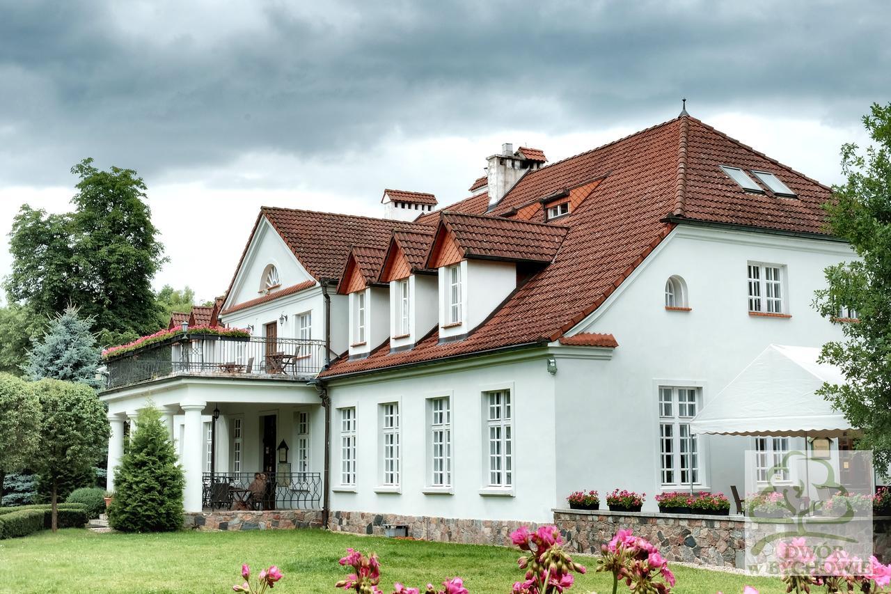 Dwor W Bychowie Gniewino Kültér fotó